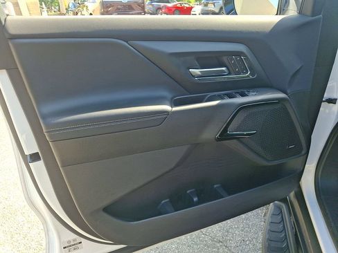 Used 2025 Chevrolet Silverado EV LT AWD/4WD image 12