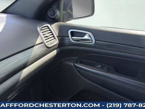 Used 2020 Jeep Grand Cherokee Altitude RWD image 13