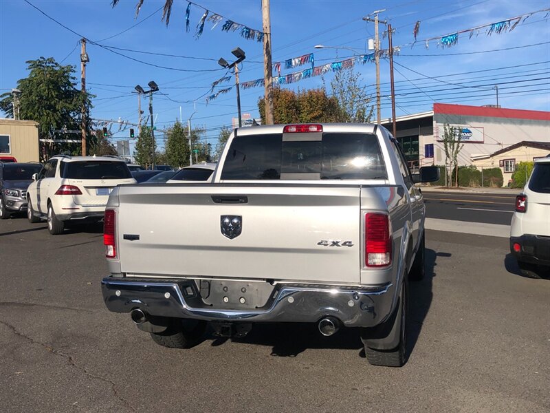 Used 2018 RAM 1500 Laramie w/ Cold Weather Group AWD/4WD image 4