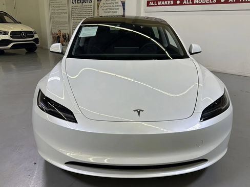 Used 2025 Tesla Model 3 Long Range RWD image 11