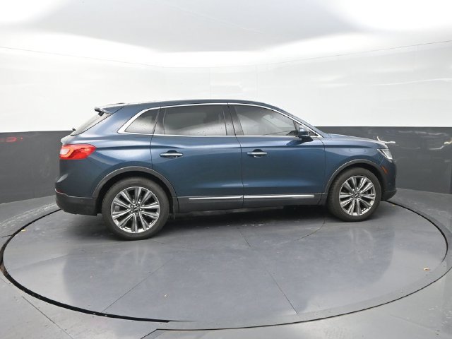 Used 2016 Lincoln MKX Reserve w/ Technology Package AWD/4WD image 11