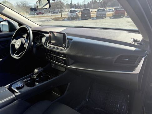 Used 2023 Nissan Rogue S image 21