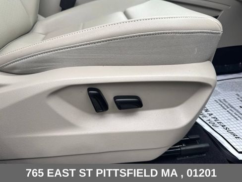 Used 2023 Volkswagen Atlas SEL AWD/4WD image 14