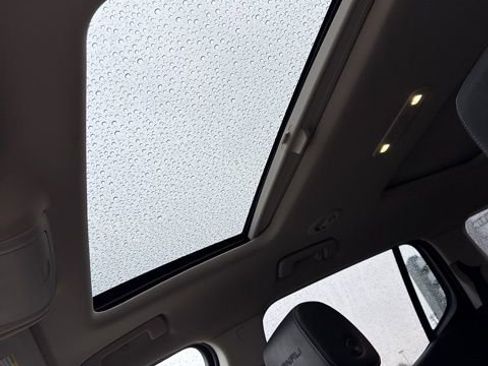 Used 2023 GMC Acadia Denali w/ Denali Ultimate Package image 3