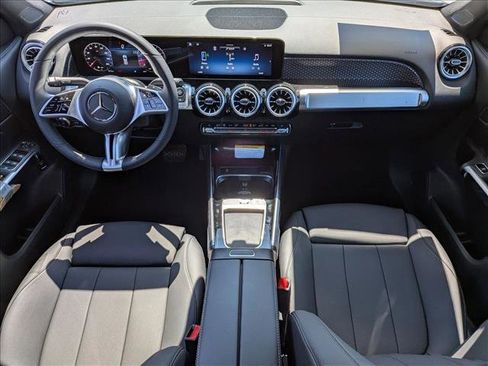 New 2025 Mercedes-Benz GLB 250 image 13