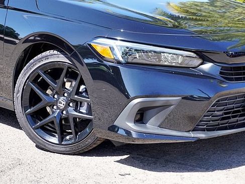 Used 2024 Honda Civic Sport image 4