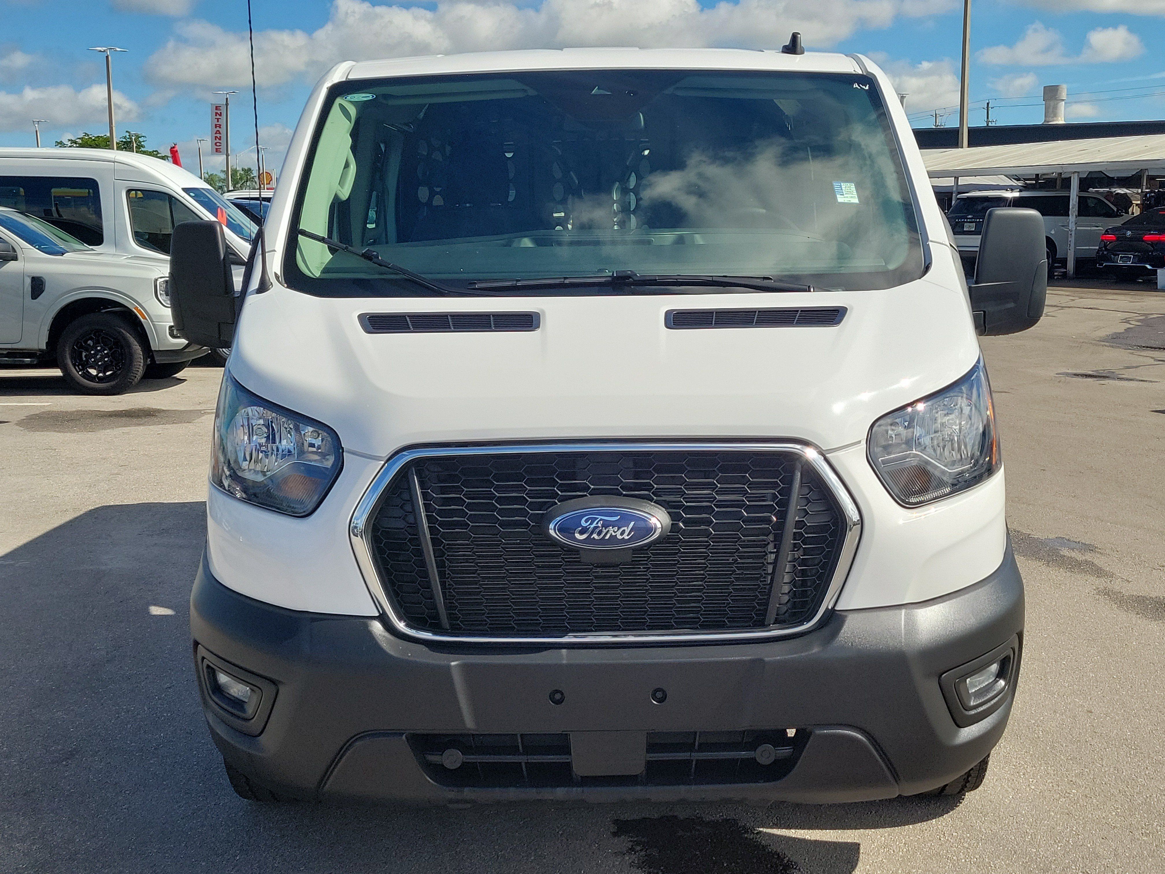 Used 2025 Ford Transit 250 Low Roof w/ Exterior Upgrade Package RWD image 2