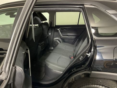 Used 2021 Toyota RAV4 LE image 30
