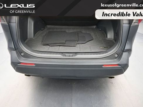 Used 2019 Toyota RAV4 XLE w/ Convenience Package FWD image 28