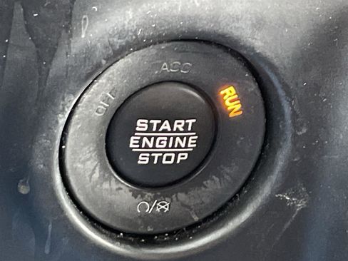 Used 2022 Jeep Wrangler Sport S image 19