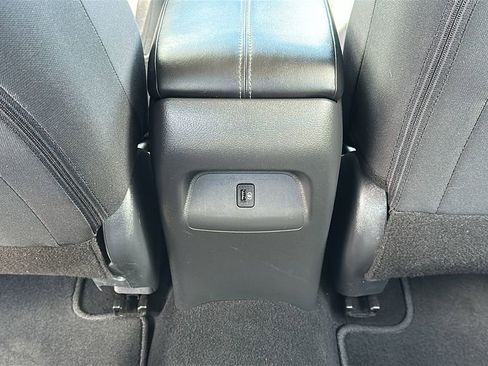 Used 2025 Nissan Sentra SV image 30