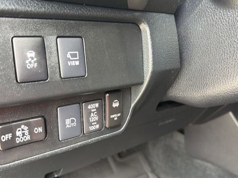 Used 2021 Toyota Tacoma Limited AWD/4WD image 34