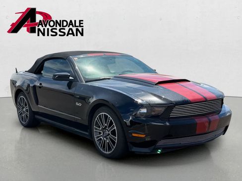 Used 2011 Ford Mustang GT Premium RWD image 2