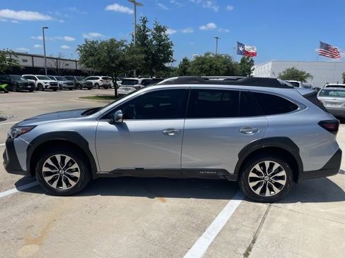 Used 2023 Subaru Outback Touring AWD/4WD image 5