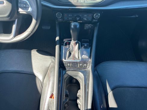 Used 2023 Jeep Compass Trailhawk image 40