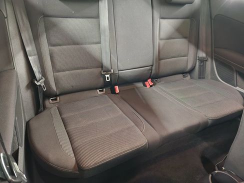 Used 2010 Volkswagen Golf 2-Door image 18