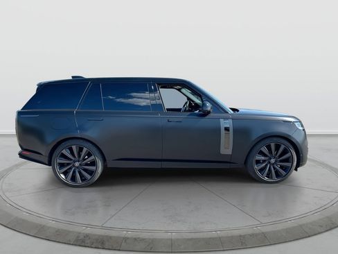 Used 2024 Land Rover Range Rover SV AWD/4WD image 9