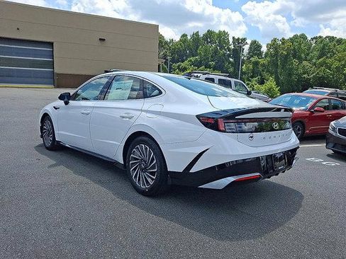 New 2025 Hyundai Sonata SEL image 3