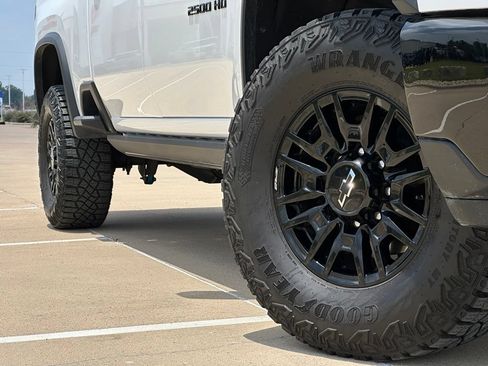 Used 2026 Chevrolet Silverado 2500 ZR2 w/ LPO, Dark Essentials Package AWD/4WD image 2