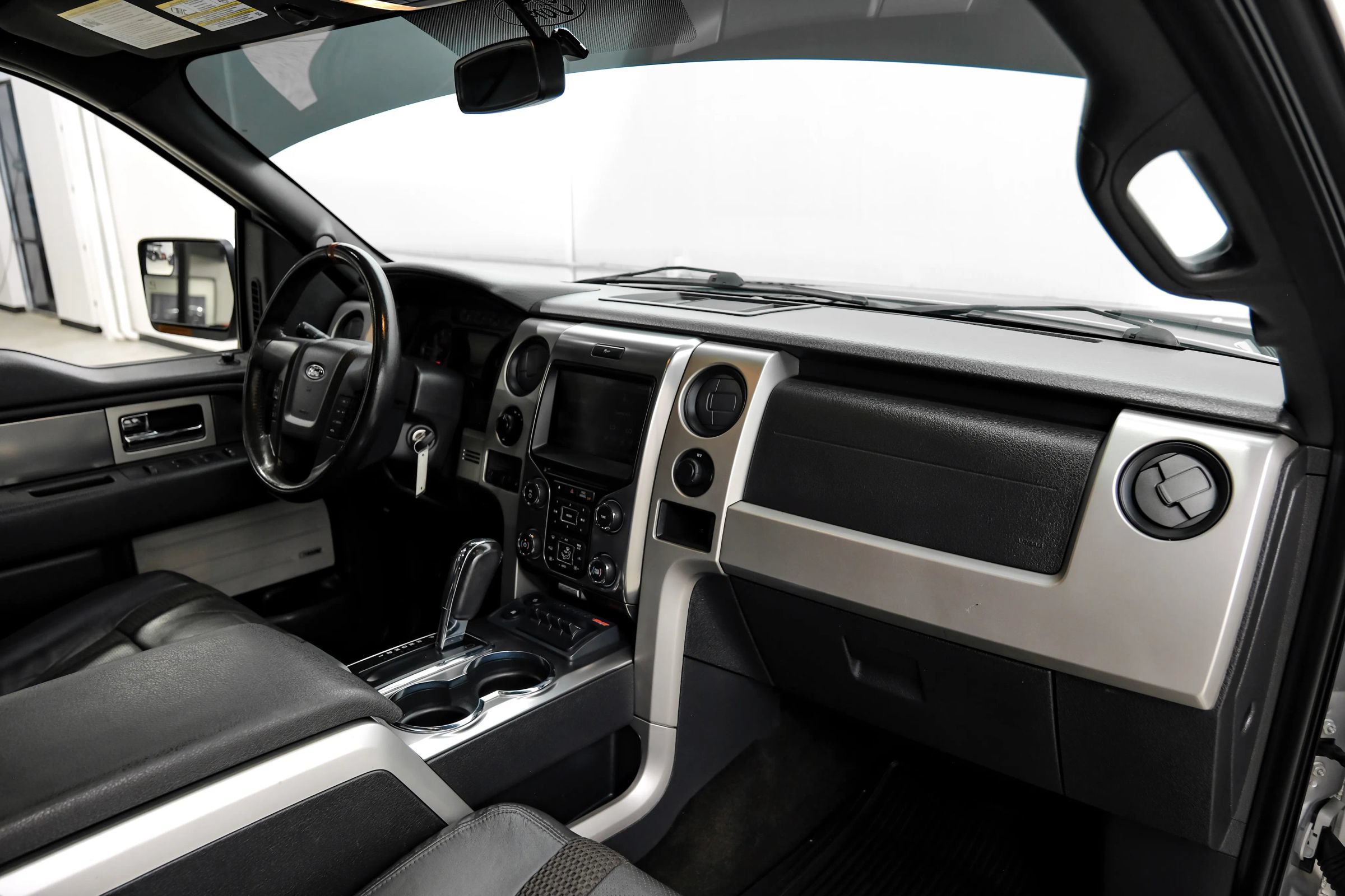 Used 2014 Ford F150 Raptor w/ Equipment Group 801A Luxury AWD/4WD image 12