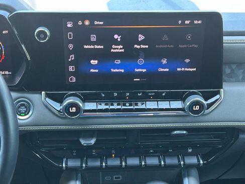 Used 2024 Chevrolet Colorado ZR2 w/ Safety Package image 19