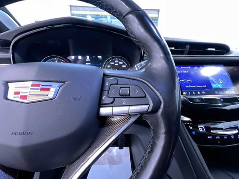 Used 2020 Cadillac XT6 Premium Luxury w/ Platinum Package AWD/4WD image 21