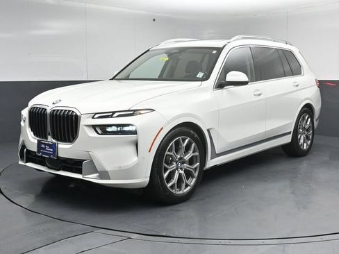 Used 2023 BMW X7 xDrive40i AWD/4WD image 3