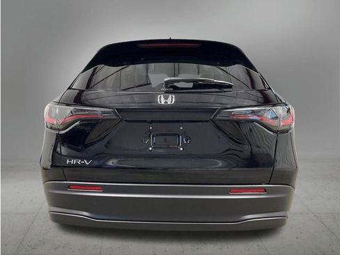 New 2026 Honda HR-V LX image 4
