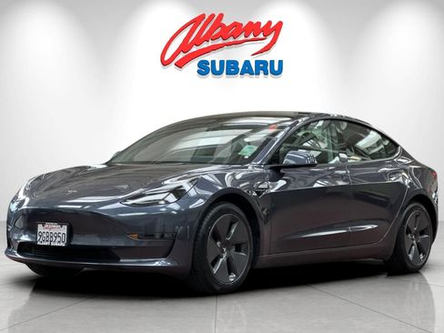 Used 2023 Tesla Model 3 Standard Range RWD image 9