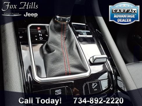 Used 2025 Jeep Compass Trailhawk w/ Sun & Sound Group AWD/4WD image 24