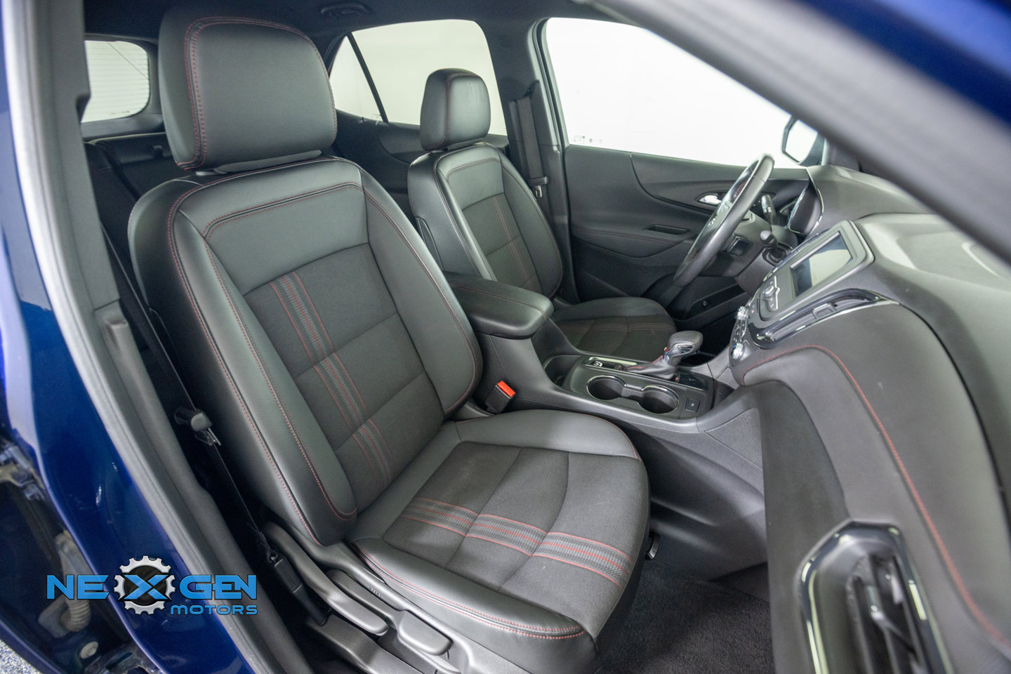 Used 2022 Chevrolet Equinox RS w/ LPO, Floor Liner Package FWD image 44