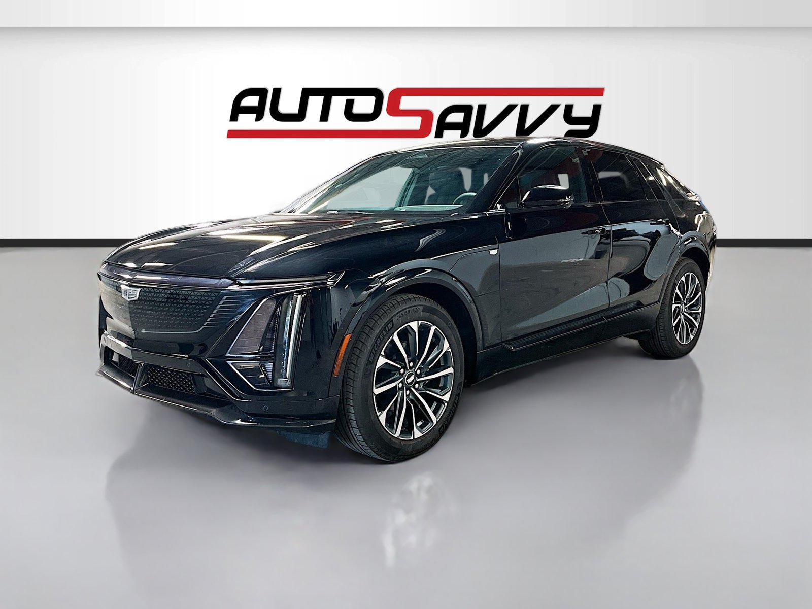 Used 2025 Cadillac Lyriq Sport AWD/4WD image 3