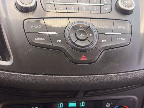 Used 2017 Ford Escape SE FWD image 23