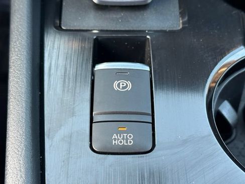 Used 2025 Nissan Rogue SV AWD/4WD image 37