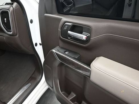 Used 2021 Chevrolet Silverado 1500 LTZ AWD/4WD image 24
