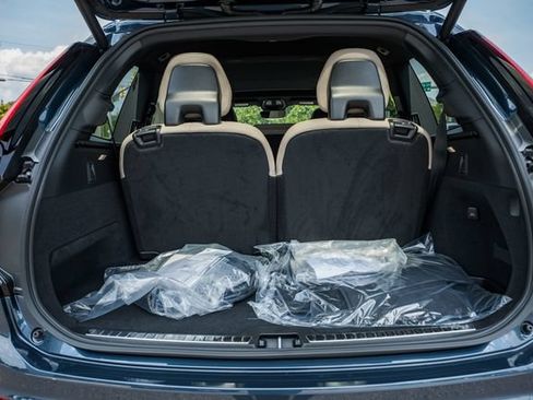 New 2026 Volvo XC90 T8 Core AWD/4WD image 10