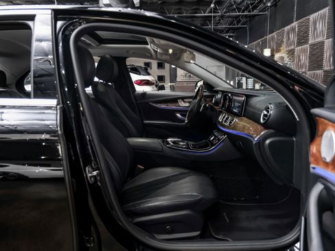 Used 2017 Mercedes-Benz E 300 image 32