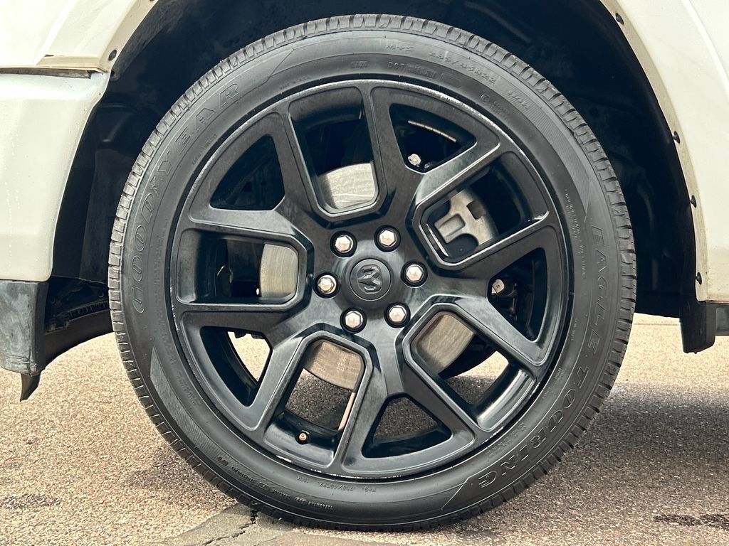 Used 2020 RAM 1500 Laramie AWD/4WD image 27