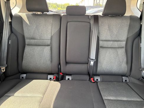 Used 2026 Nissan Rogue SV FWD image 40