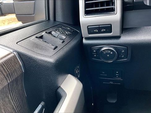Used 2020 Ford F350 Lariat w/ Lariat Ultimate Package image 17