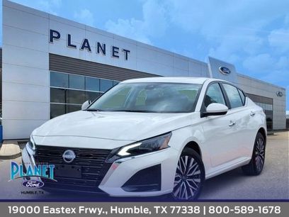 Used 2025 Nissan Altima 2.5 SV w/ SV Premium Package