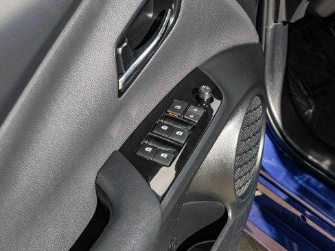 Used 2017 Toyota Prius Four image 41