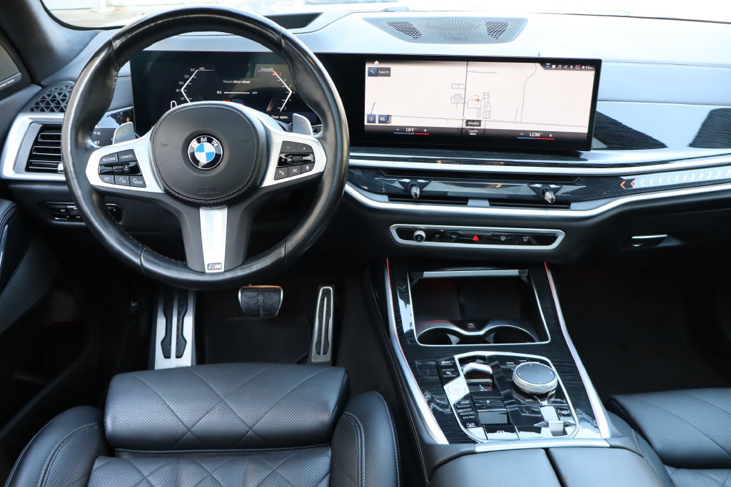 Used 2023 BMW X7 xDrive40i w/ M Sport Package AWD/4WD image 6
