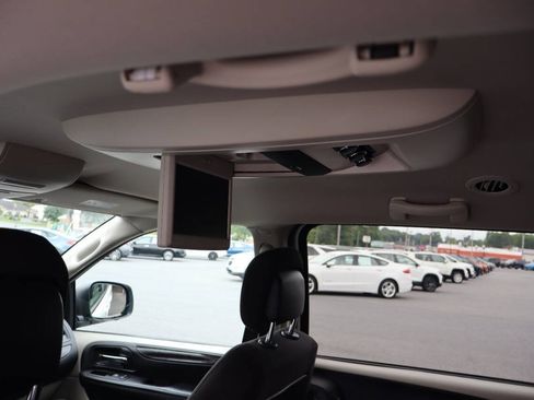 Used 2017 Dodge Grand Caravan SE w/ Power Window Group FWD image 6