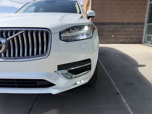 Used 2023 Volvo XC90 B6 Plus w/ Protection Package Premier AWD/4WD image 11