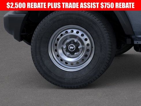 New 2025 Ford Bronco 4-Door image 21