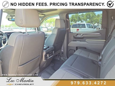 Used 2023 Chevrolet Silverado 1500 ZR2 w/ Technology Package AWD/4WD image 10