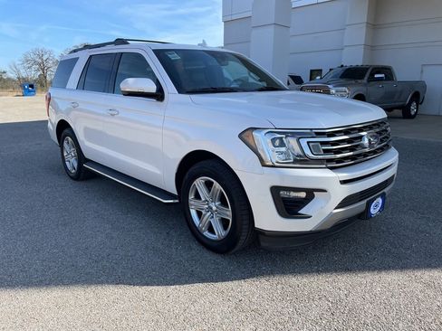 Used 2019 Ford Expedition XLT w/ Equipment Group 202A image 8