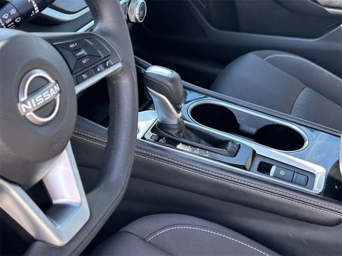 Used 2023 Nissan Altima 2.5 SV image 12