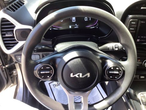 Used 2024 Kia Soul LX FWD image 15